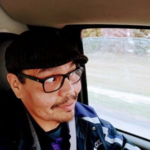 Meet your Posher, Dereck